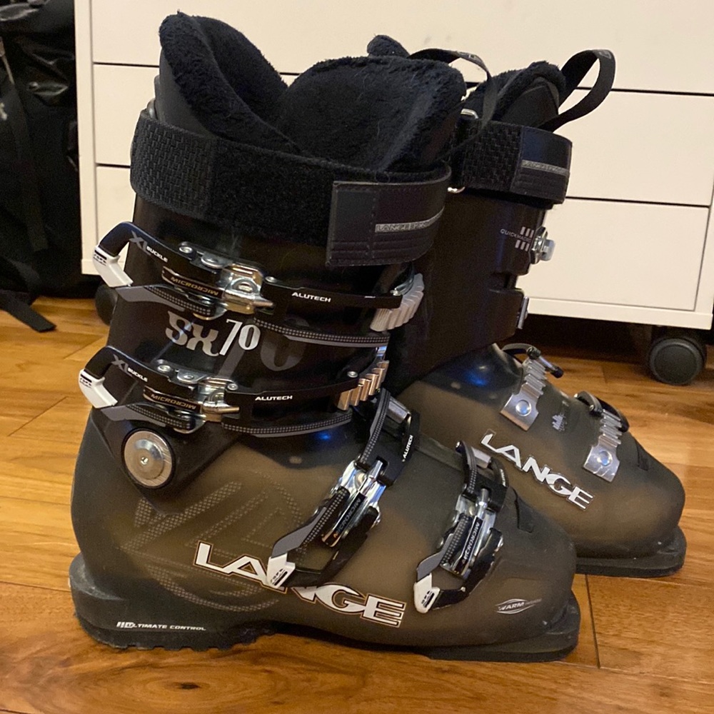 Lange SX 70 Women’s All-Mountain Ski Boots 23.5 / 102mm